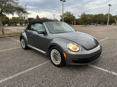 Used 2014 Volkswagen Beetle 1.8T image 3