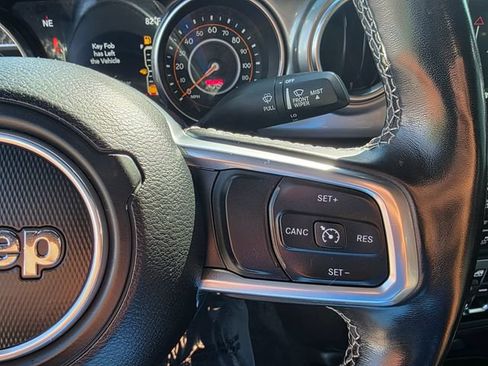 Used 2020 Jeep Wrangler Unlimited Sahara AWD/4WD image 25