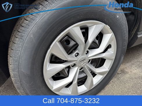 Used 2024 Honda CR-V LX image 27