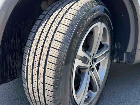 Used 2020 Mercedes-Benz GLC 300 4MATIC image 13
