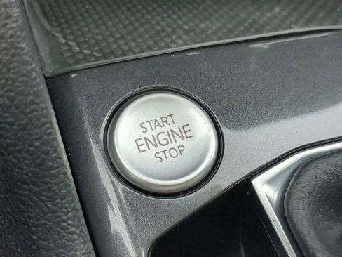 Used 2024 Volkswagen Tiguan Wolfsburg Edition image 28