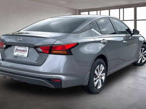 Used 2024 Nissan Altima 2.5 S FWD image 6