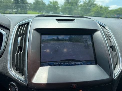 Used 2020 Ford Edge Titanium AWD/4WD image 9