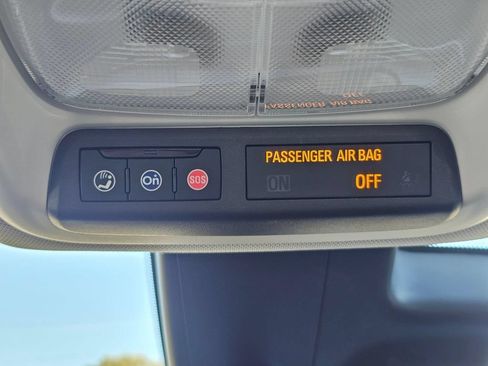 Certified 2023 Chevrolet Bolt EUV LT FWD image 33
