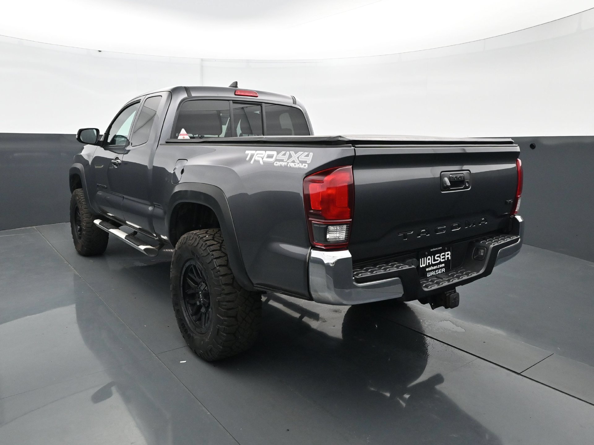 Used 2019 Toyota Tacoma TRD Off-Road AWD/4WD image 5