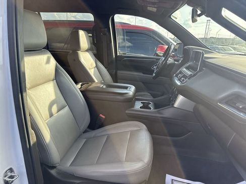 Used 2021 Chevrolet Suburban Z71 w/ Z71 Off-Road Package AWD/4WD image 24