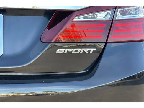 Used 2017 Honda Accord Sport image 47
