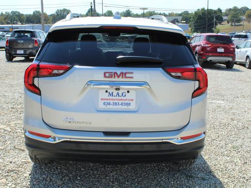 Used 2019 GMC Terrain SLT image 4