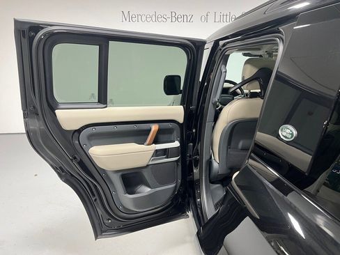 Used 2024 Land Rover Defender 110 S image 23
