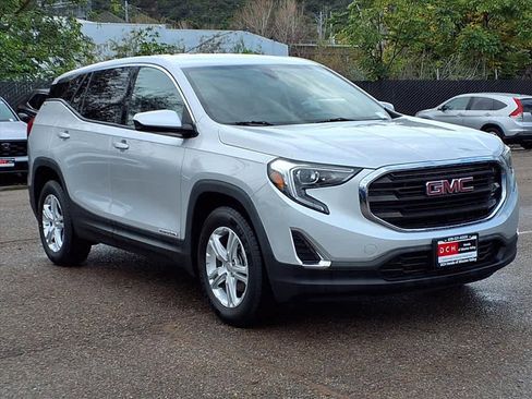 Used 2018 GMC Terrain SLE image 3