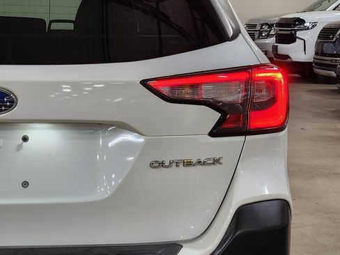 Used 2021 Subaru Outback Premium image 22