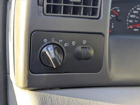 Used 2004 Ford F250 XL image 9