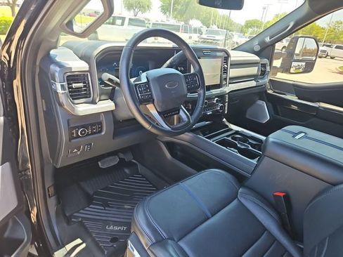 Used 2025 Ford F250 Platinum w/ FX4 Off-Road Package AWD/4WD image 10