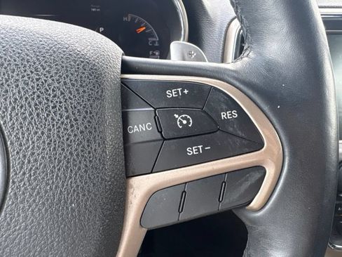 Used 2014 Jeep Grand Cherokee Limited w/ Trailer Tow Group IV AWD/4WD image 12