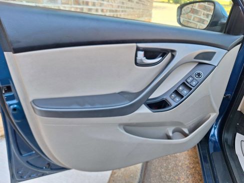 Used 2014 Hyundai Elantra Limited image 22