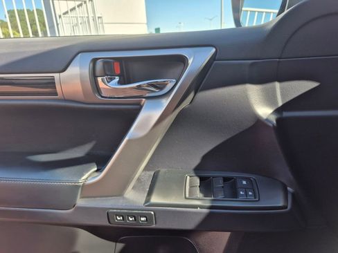 Used 2023 Lexus GX 460 Premium image 19
