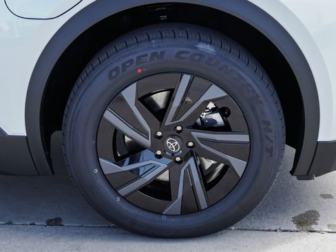 New 2026 Toyota C-HR w/ Cold Weather Package image 10