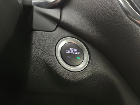 Used 2024 Chevrolet Equinox LT image 25