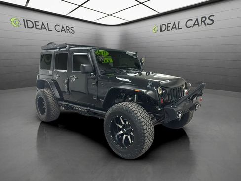 Used 2013 Jeep Wrangler Unlimited Sport AWD/4WD image 3