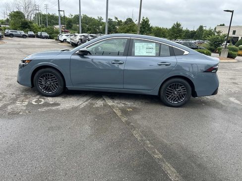 New 2026 Nissan Sentra SV w/ SV Convenience Package FWD image 4