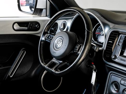 Used 2016 Volkswagen Beetle 1.8T Denim image 14