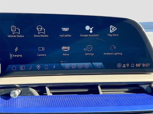 New 2025 Cadillac Optiq Sport 1 w/ LPO, Floor Liner Package image 15