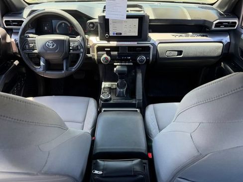 Used 2024 Toyota Tacoma SR5 AWD/4WD image 22