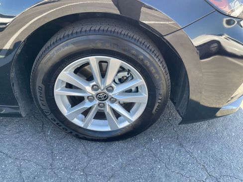 Used 2025 Toyota Camry LE image 30