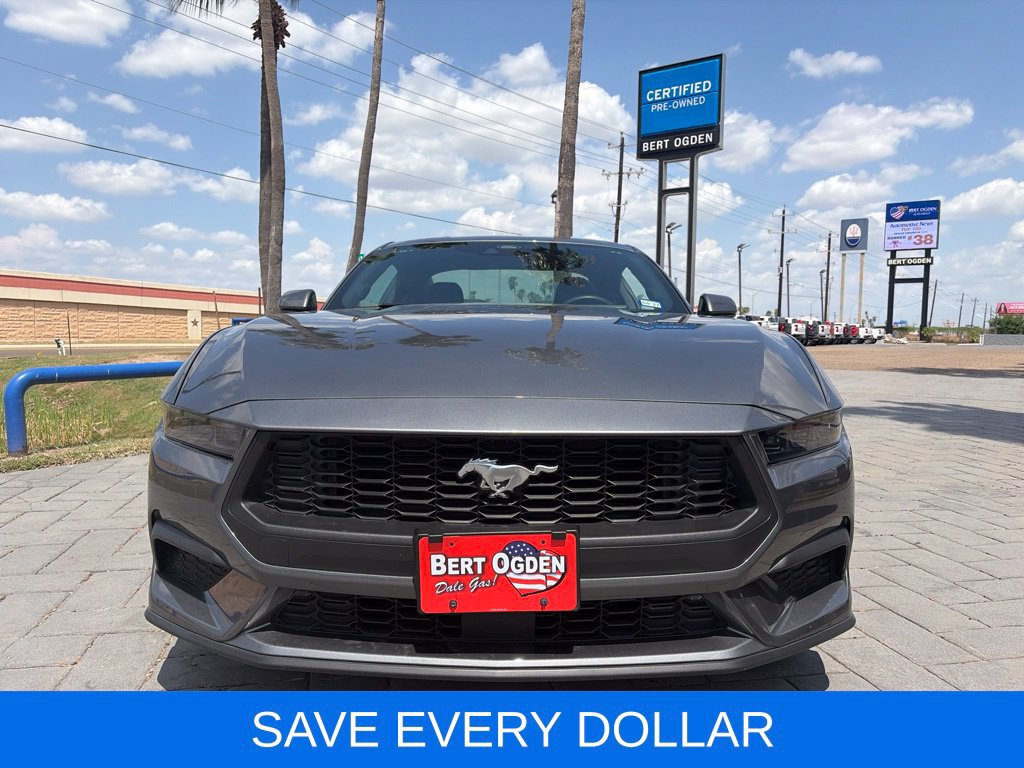 Used 2025 Ford Mustang Coupe RWD image 2