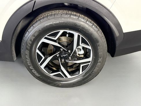 Used 2023 Kia Sportage LX image 36