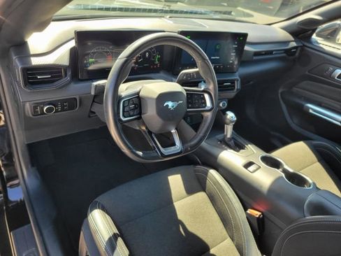 Used 2024 Ford Mustang Coupe image 13