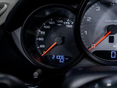 Used 2022 Porsche 718 Boxster S image 36