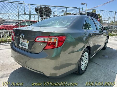 Used 2012 Toyota Camry LE image 13