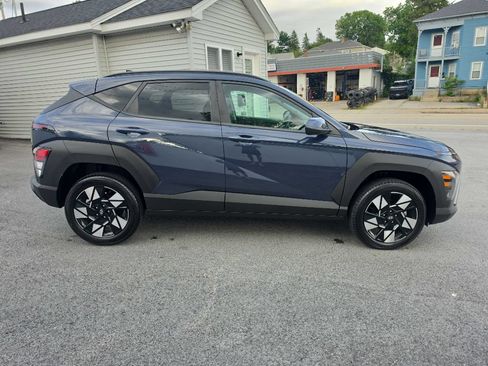 Used 2025 Hyundai Kona SEL AWD/4WD image 3