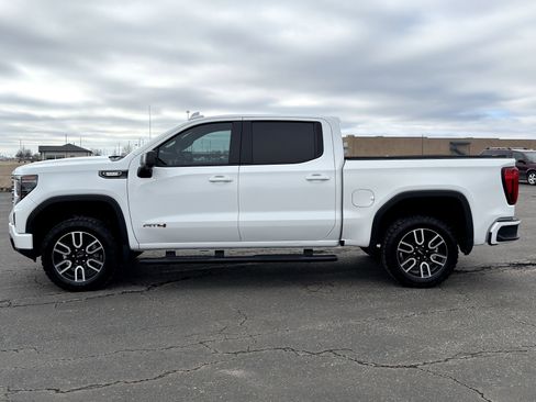 Used 2023 GMC Sierra 1500 AT4 w/ Technology Package image 9
