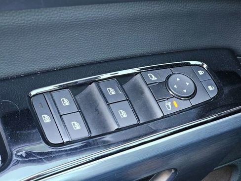 Certified 2024 Nissan Pathfinder SL w/ SL Premium Package image 21