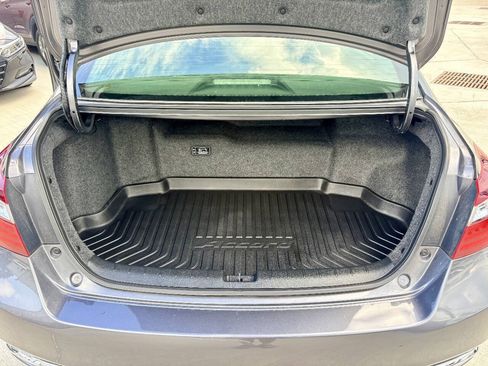Used 2017 Honda Accord Hybrid Sedan image 28