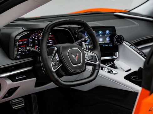 Used 2021 Chevrolet Corvette Stingray Premium Conv w/ Z51 Performance Package image 48