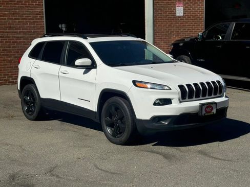 Used 2018 Jeep Cherokee Limited w/ High Altitude Package image 3