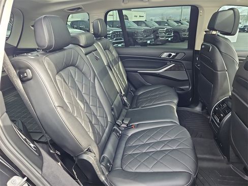 Used 2023 BMW X7 xDrive40i w/ Premium Package image 27
