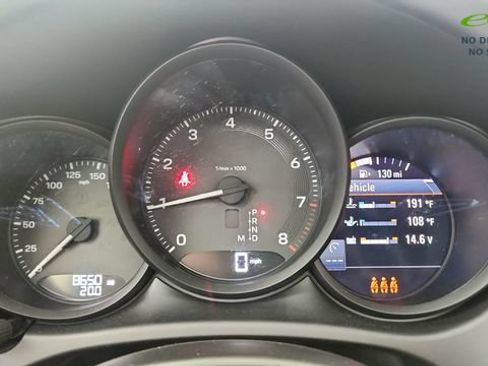 Used 2024 Porsche Macan AWD/4WD image 37