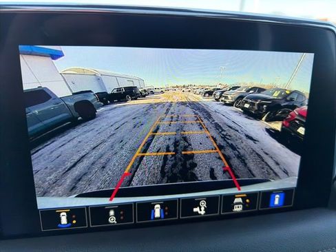 Used 2023 Chevrolet Suburban High Country image 19