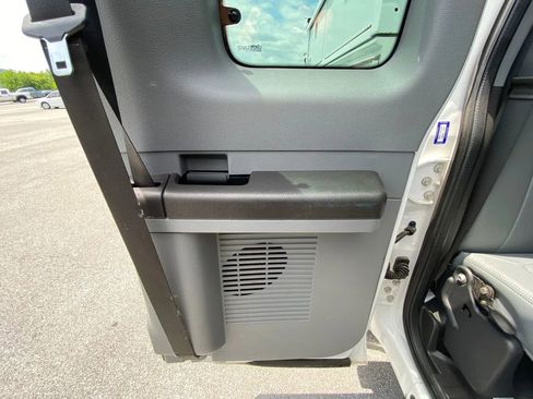 Used 2011 Ford F250 XL image 21