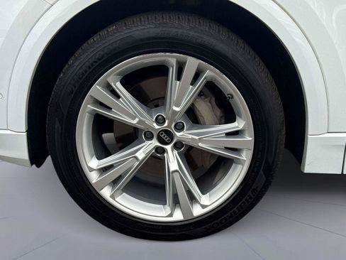 Used 2023 Audi Q8 Prestige image 10