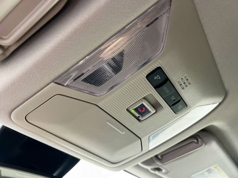 Used 2025 Toyota RAV4 XLE image 22