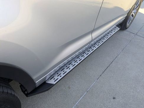 Used 2018 Toyota Highlander XLE image 32