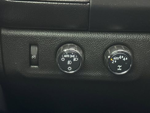 Used 2018 GMC Canyon All Terrain image 39