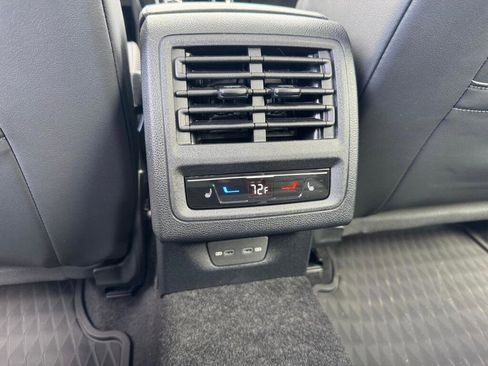 Used 2026 Volkswagen Golf 2.0T image 9