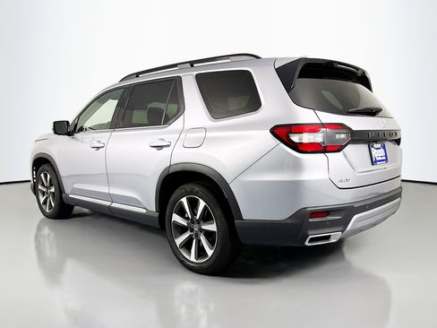 Certified 2024 Honda Pilot Elite image 7