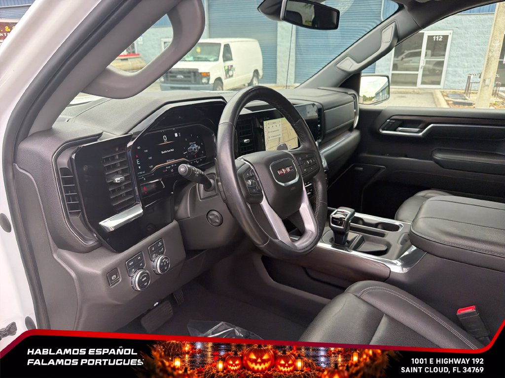 Used 2023 GMC Sierra 1500 SLT w/ SLT Premium Package AWD/4WD image 17